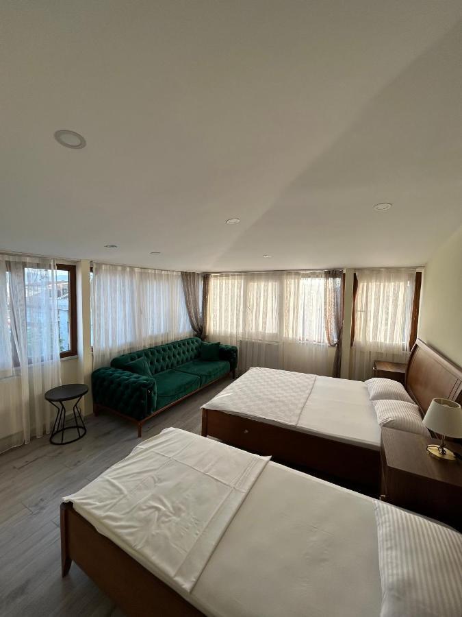 Naval Otel