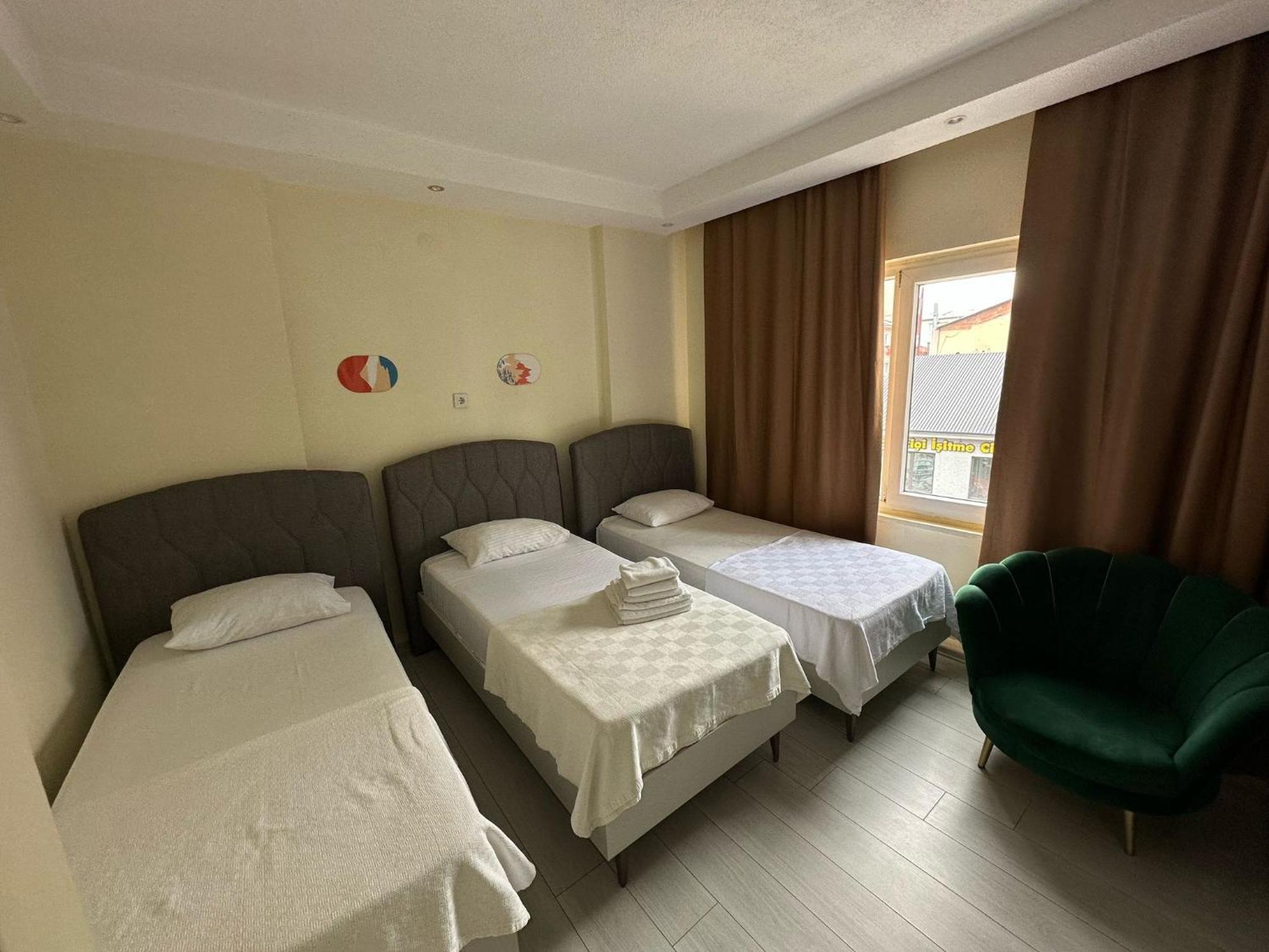 Otel Naval 3*