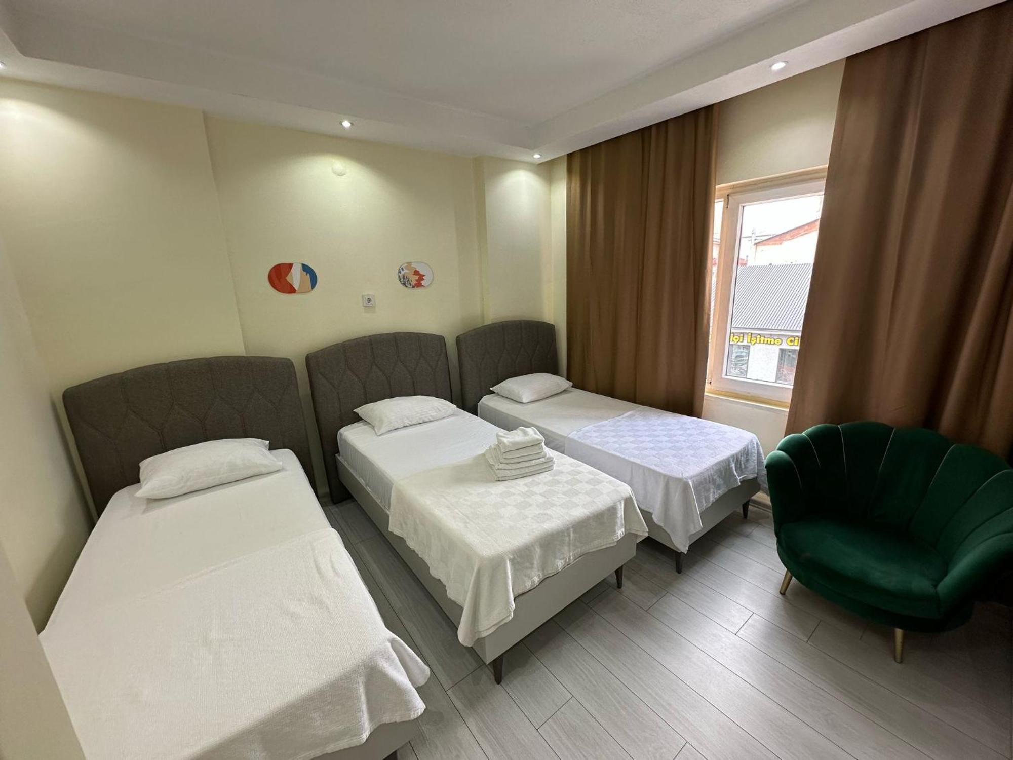 Naval Otel